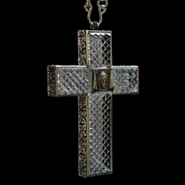 крест из хрусталя и серебра 925 пробы изготовлен на заказ  по согласованному чертежу