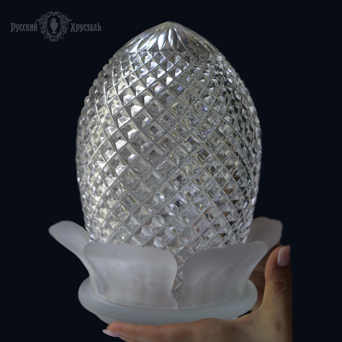 хрустальное навиршие  лестничного столба 