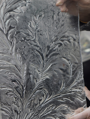 дизайнерские стекла с заданной фактурой поверхности